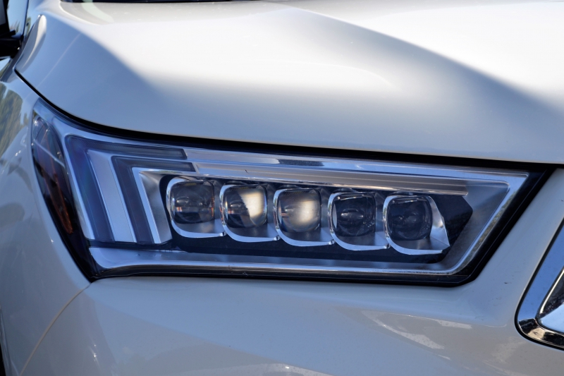 concession-auto-SERANON-min_acura-headlamp-2834131